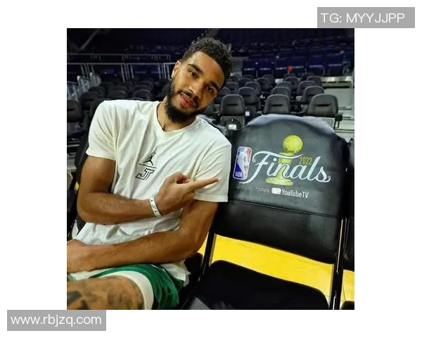 杰森塔图姆如何在NBA赛场上展现领袖魅力与超凡实力